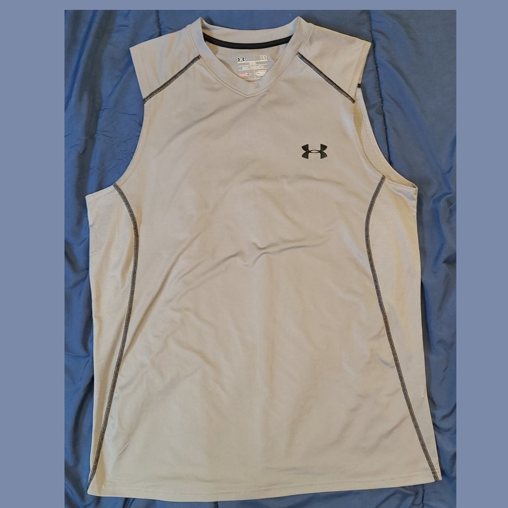 Men Under Armour Heatgear, ATHLETIC WEAR Fitted Sleeve-less workout Tee, T-shirt